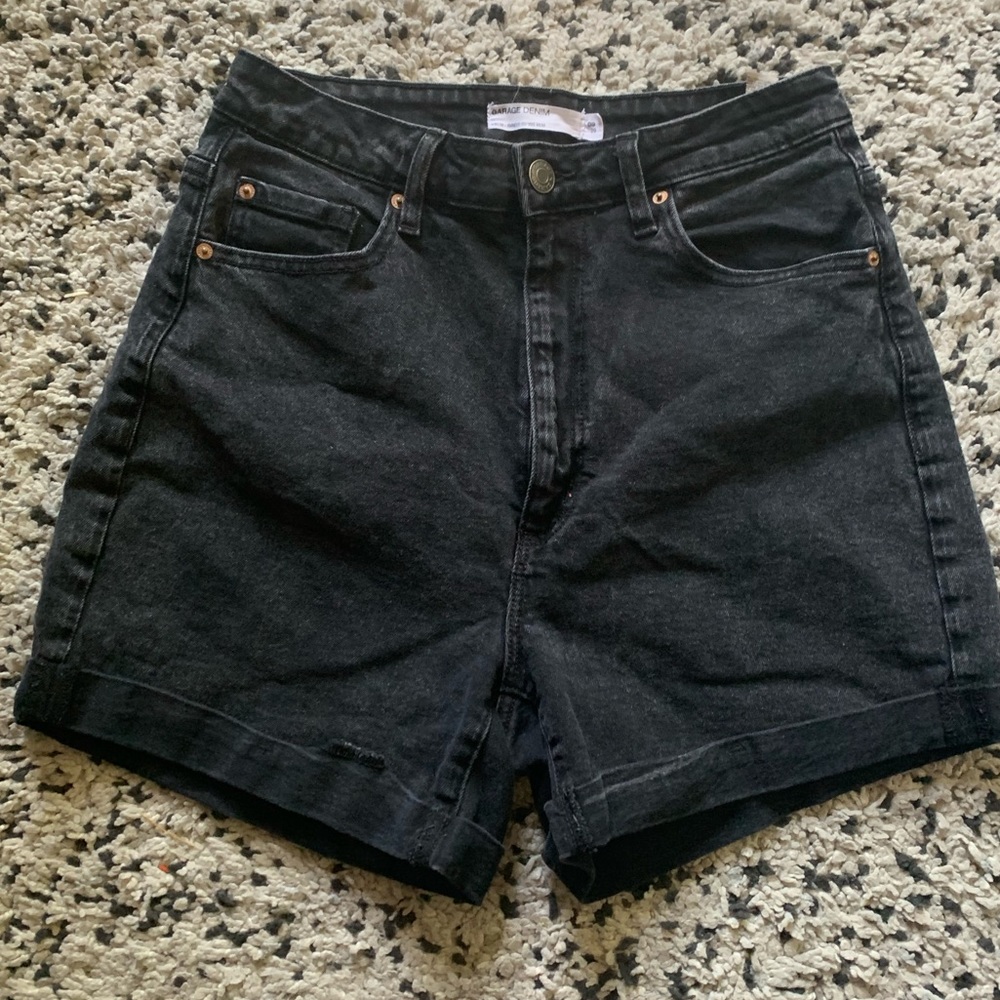 Garage Mom Short